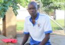 Monna yo a swelego a le mošomong o nyaka hlatswadiatla